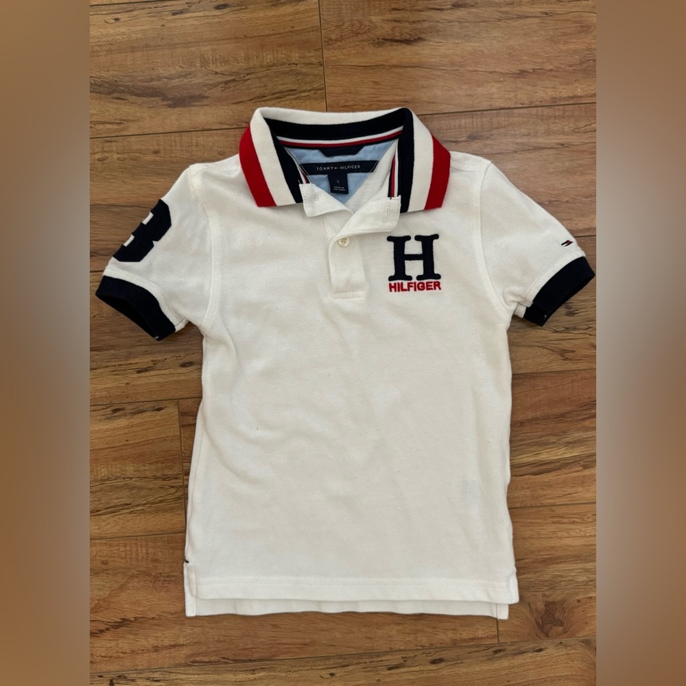 Tommy Hilfiger Boys Size 5 Short Sleeved Polo Shirt